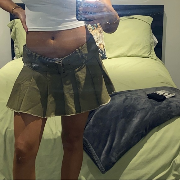 BDG Mini Skirt - Picture 4 of 6